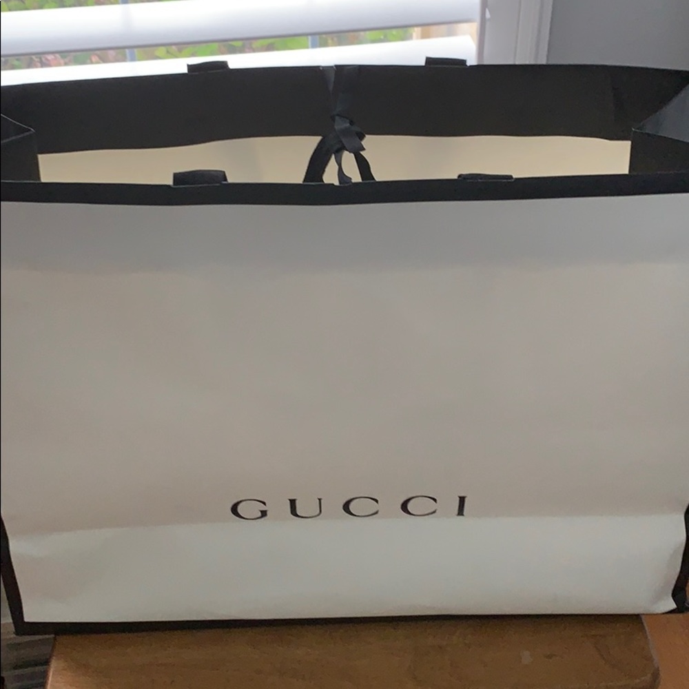 NWOT Gucci Gift Bag (Large)